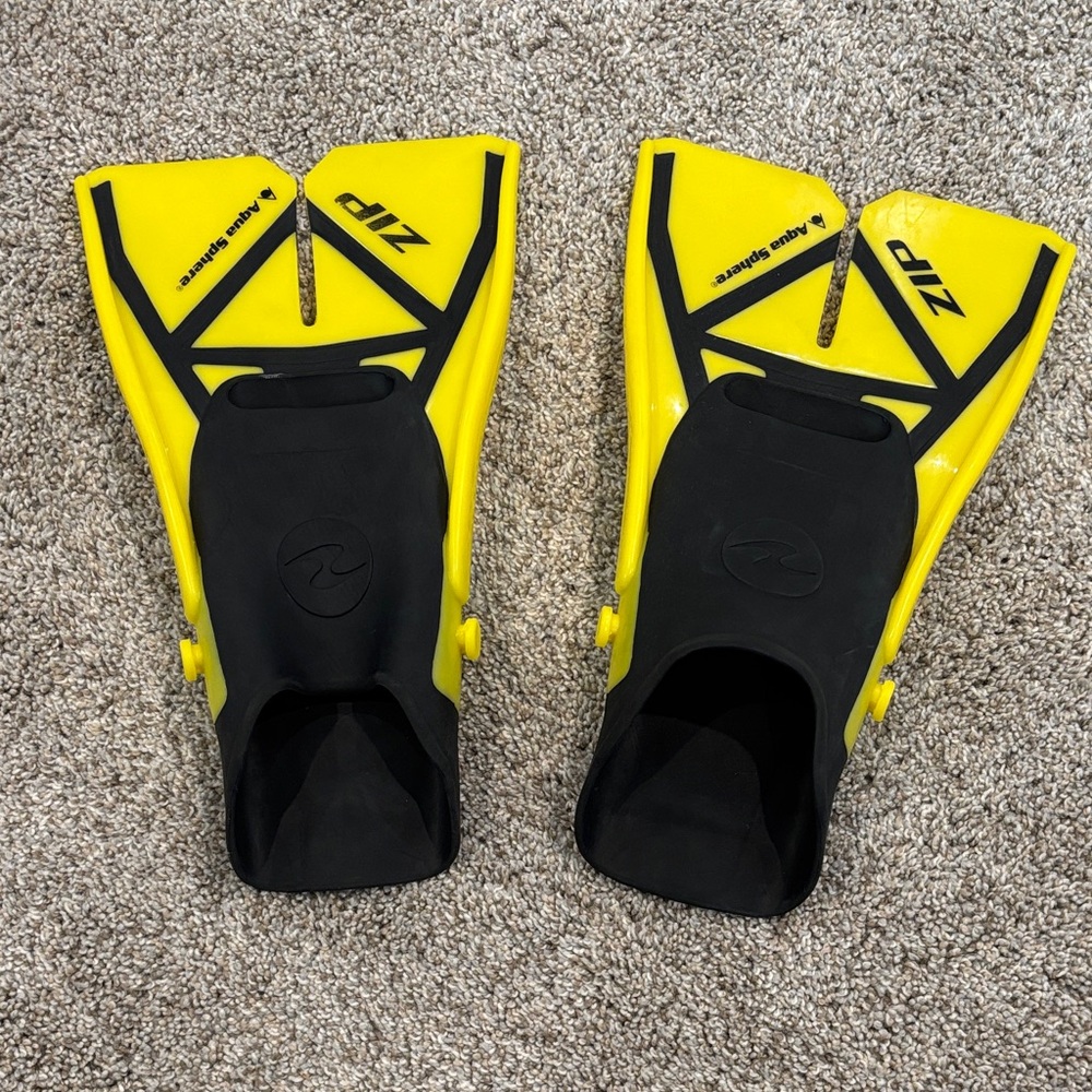 Kids Yellow and Black Zip Swim Fins